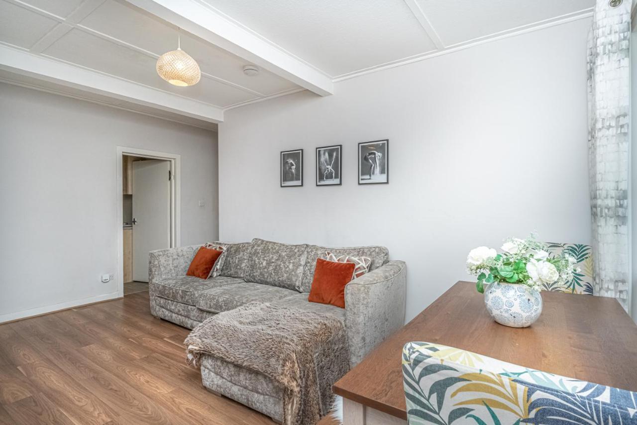 Pass The Keys Cosy And Spacious 2 Beds Flat With - Free Parking Эдинбург Экстерьер фото