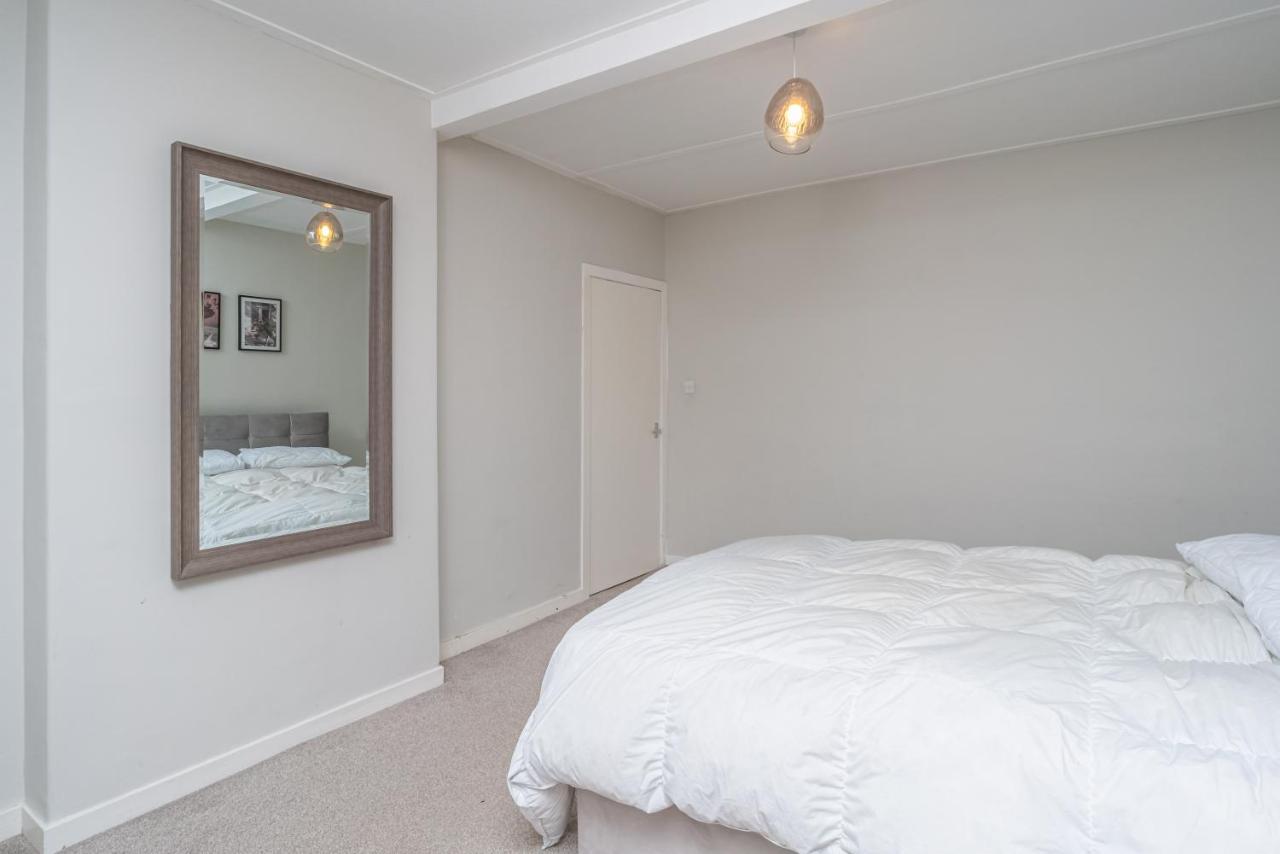 Pass The Keys Cosy And Spacious 2 Beds Flat With - Free Parking Эдинбург Экстерьер фото
