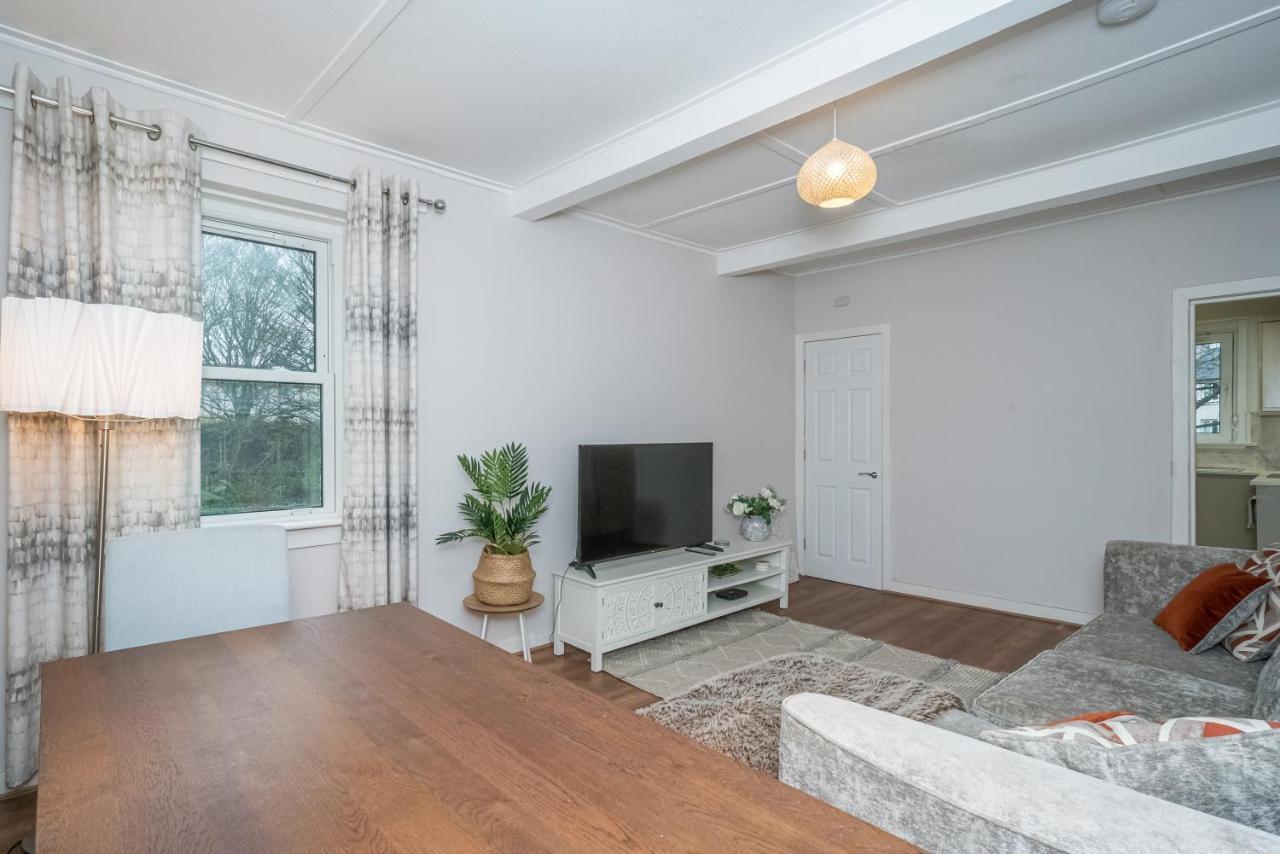 Pass The Keys Cosy And Spacious 2 Beds Flat With - Free Parking Эдинбург Экстерьер фото