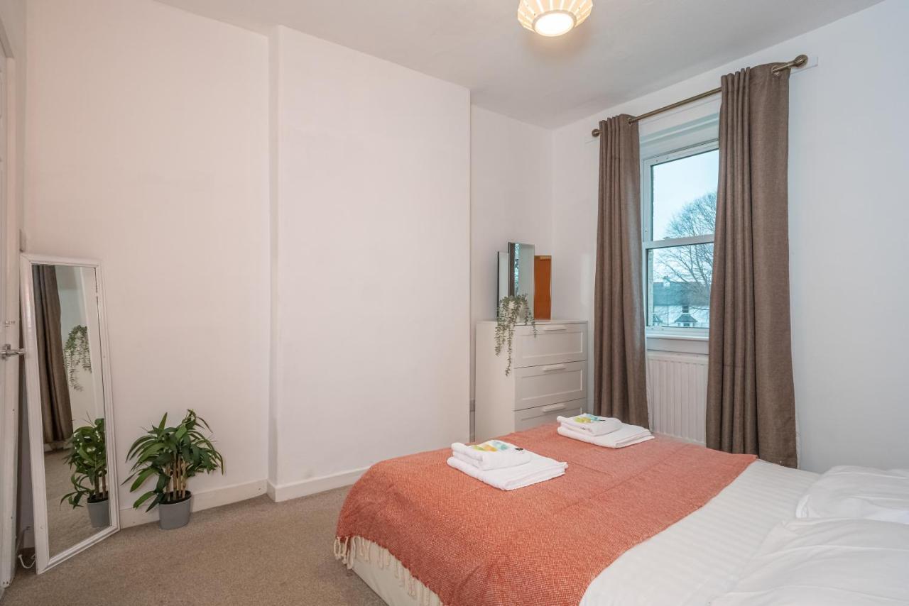 Pass The Keys Cosy And Spacious 2 Beds Flat With - Free Parking Эдинбург Экстерьер фото