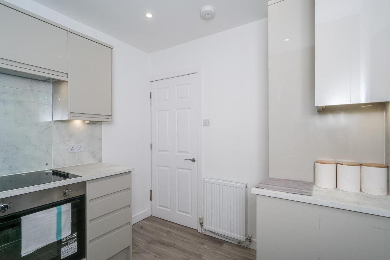 Pass The Keys Cosy And Spacious 2 Beds Flat With - Free Parking Эдинбург Экстерьер фото