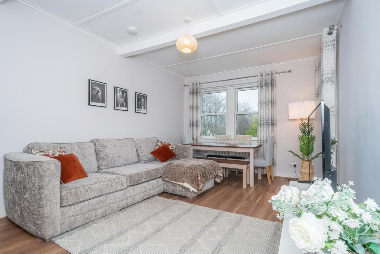 Pass The Keys Cosy And Spacious 2 Beds Flat With - Free Parking Эдинбург Экстерьер фото