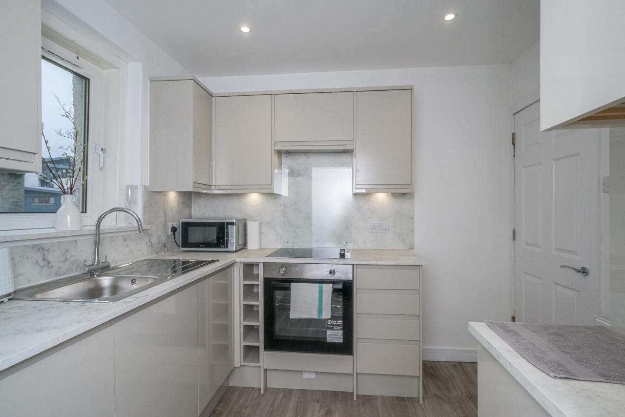 Pass The Keys Cosy And Spacious 2 Beds Flat With - Free Parking Эдинбург Экстерьер фото