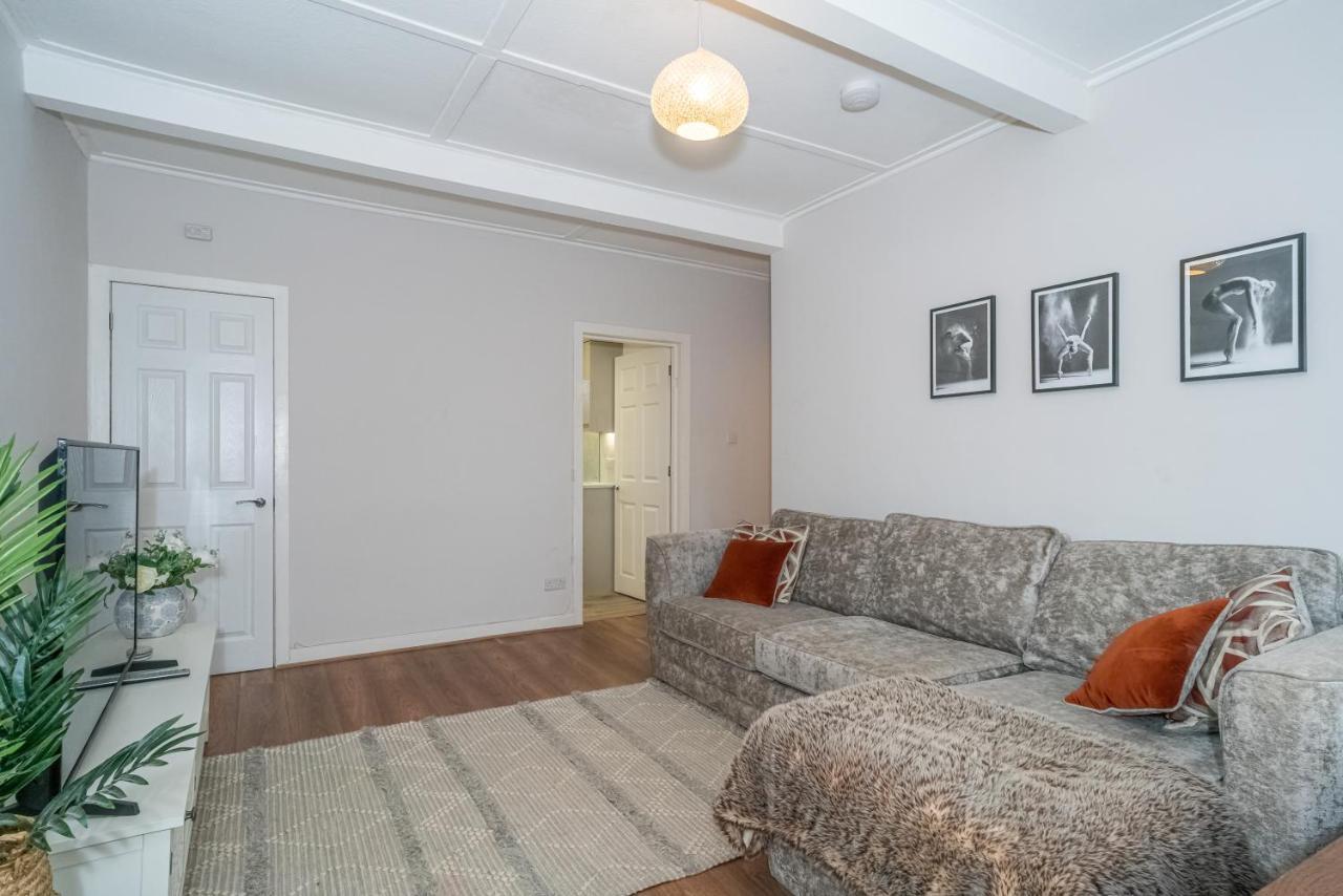 Pass The Keys Cosy And Spacious 2 Beds Flat With - Free Parking Эдинбург Экстерьер фото